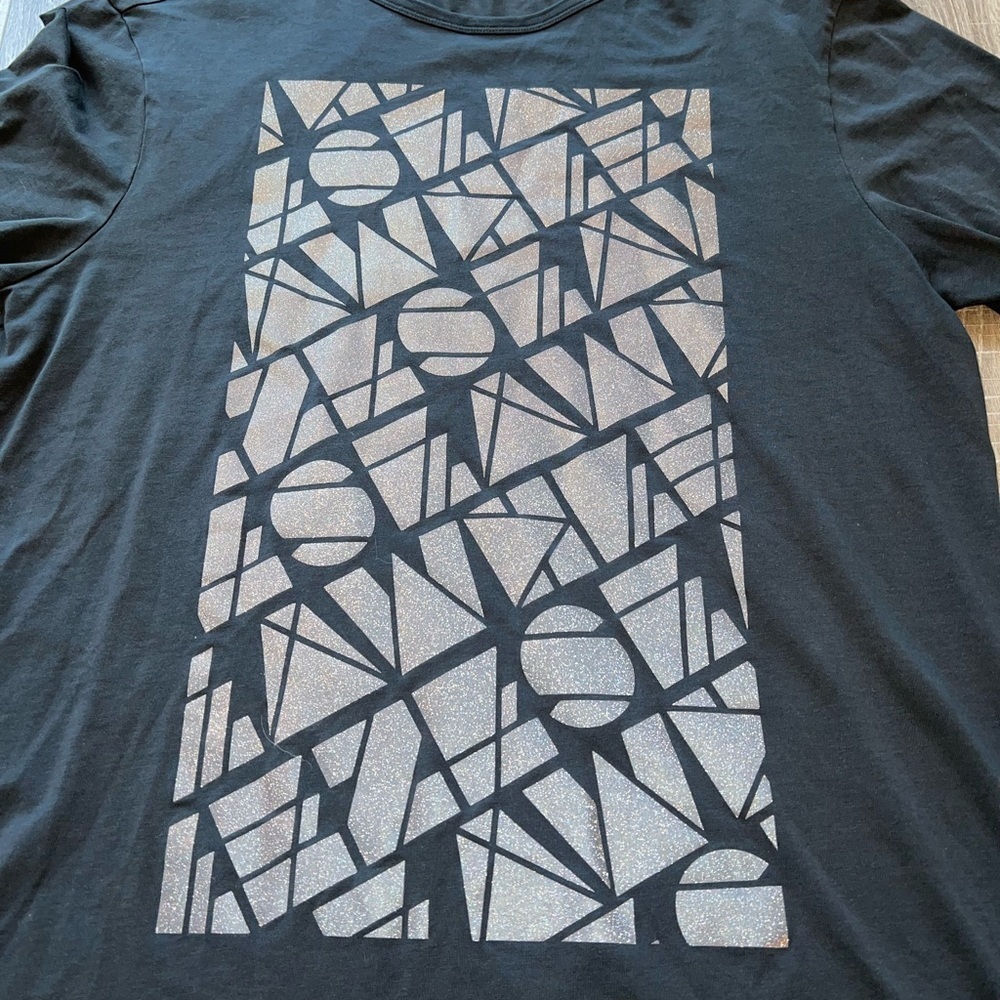 Lululemon 5 Year Basic Tee *Seawheeze Black Reflective Size Large - Picture 2 of 4